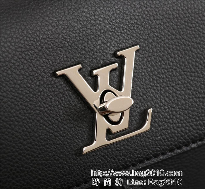 LV路易威登 奶茶白貼花 迷你版Lockme雙肩包 可斜跨 新品 53079  Bhq1175